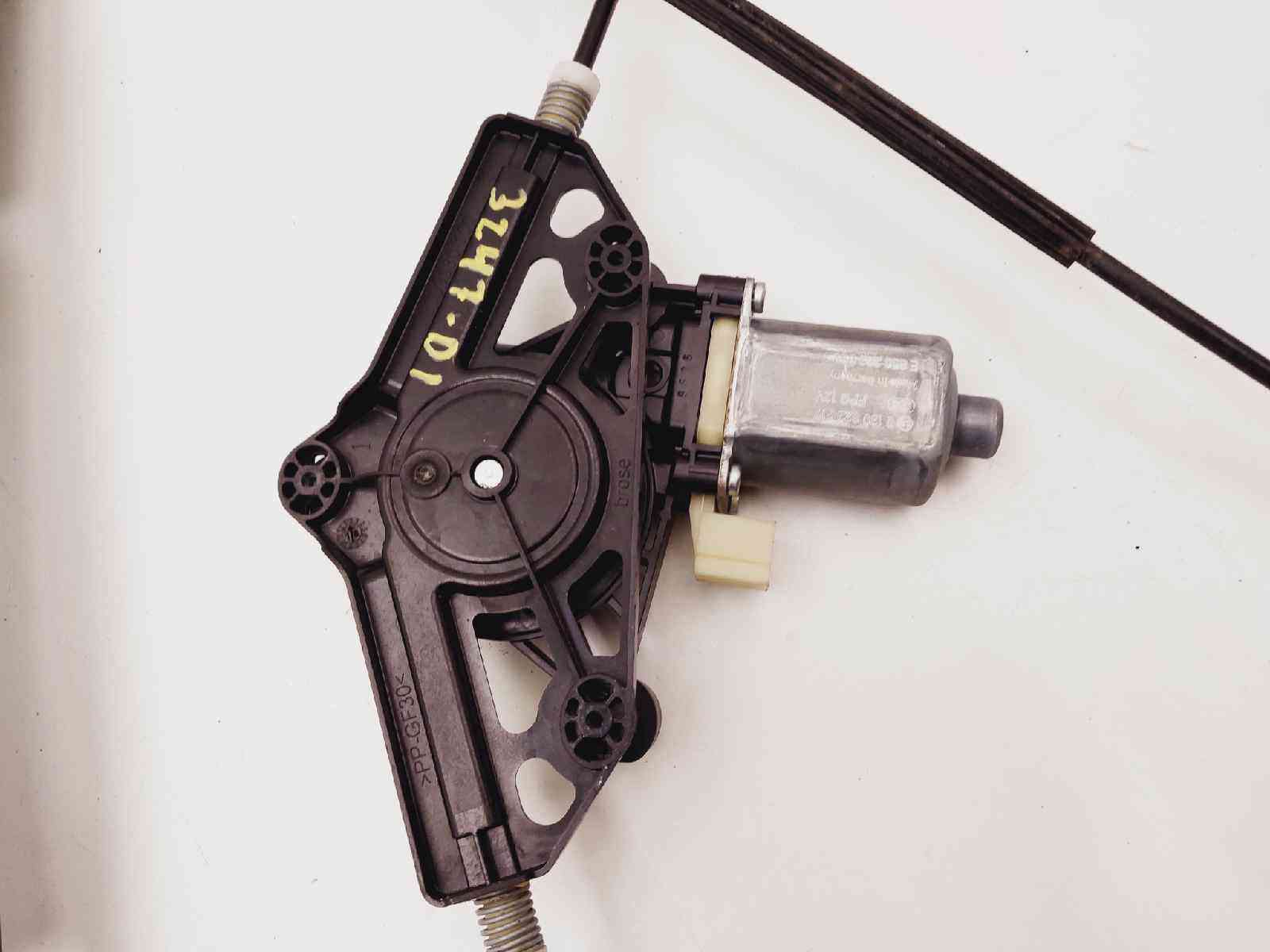 ELEVALUNAS DELANTERO IZQUIERDO SKODA OCTAVIA LIM. (5E3) 5Q0959801B / 0130822717 / 5E0837461B 5Q0959801B01308227175E0837461B - Vista 3