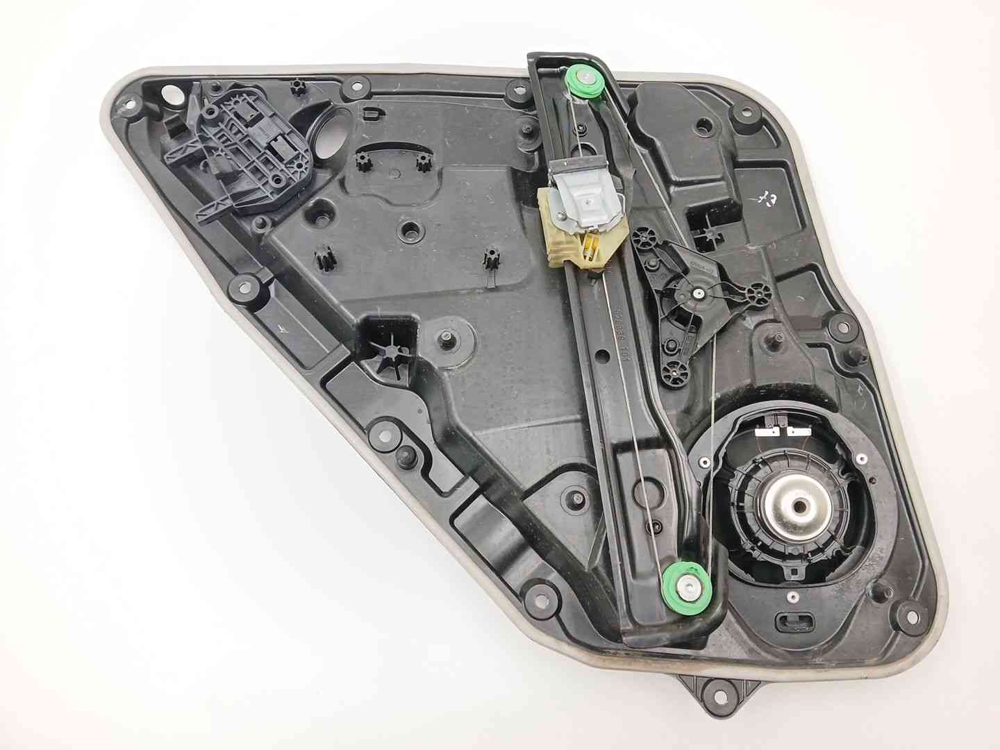 ELEVALUNAS TRASERO DERECHO MERCEDES-BENZ CLASE A (W176) A12376600229051 / A1767330200 / A2047302835 A12376600229051A1767330200A2047302835
