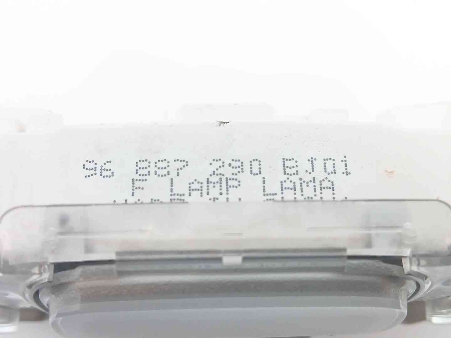 LUZ INTERIOR CITROËN C5 AIRCROSS (AC_, AJ_, AR_, A4_) 96887290BJ01 96887290BJ01 - Vista 3