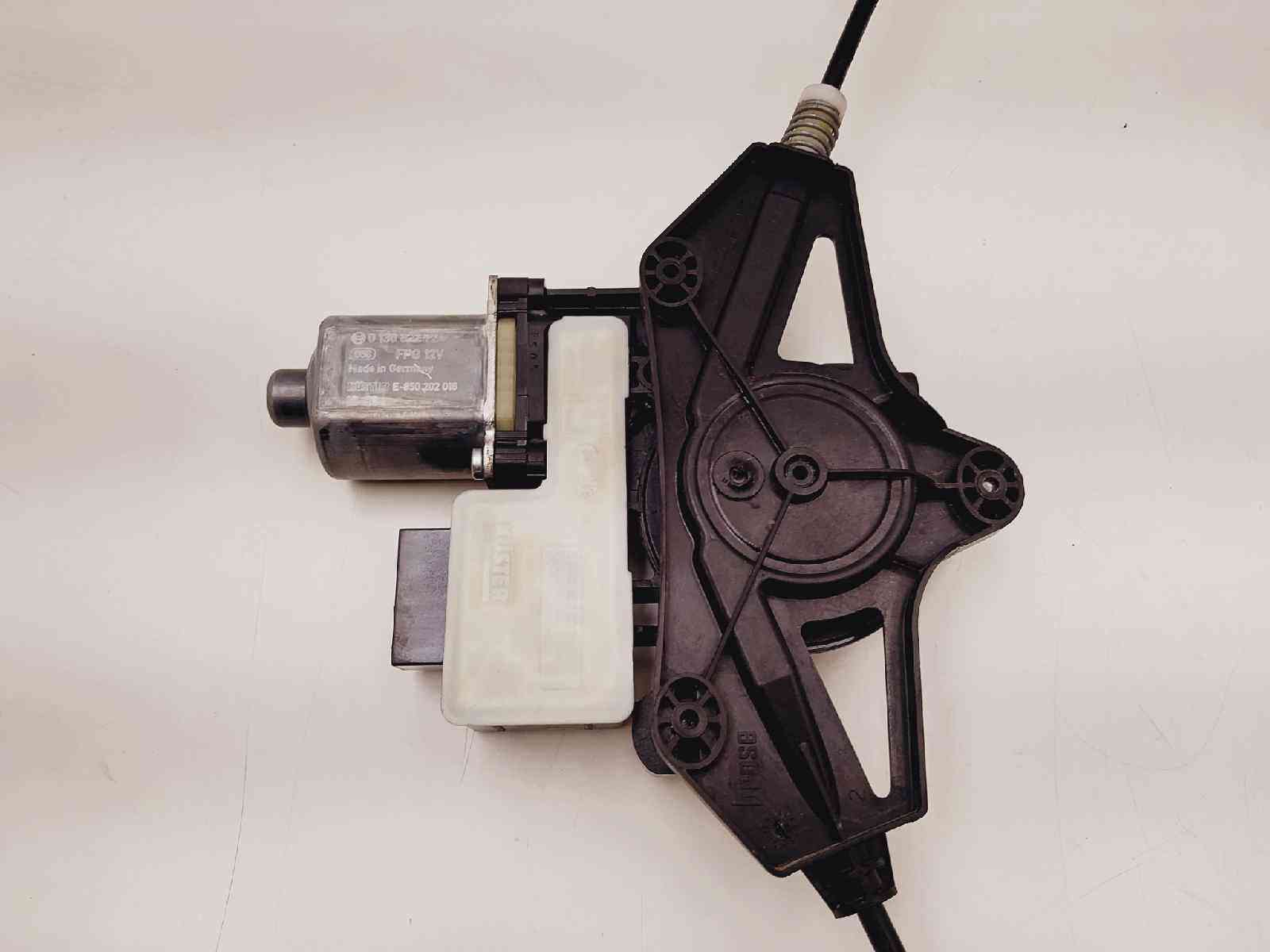 ELEVALUNAS TRASERO DERECHO SKODA OCTAVIA LIM. (5E3) 5E0839462 / 0130822724 / 5Q0959812E 5E083946201308227245Q0959812E - Vista 2
