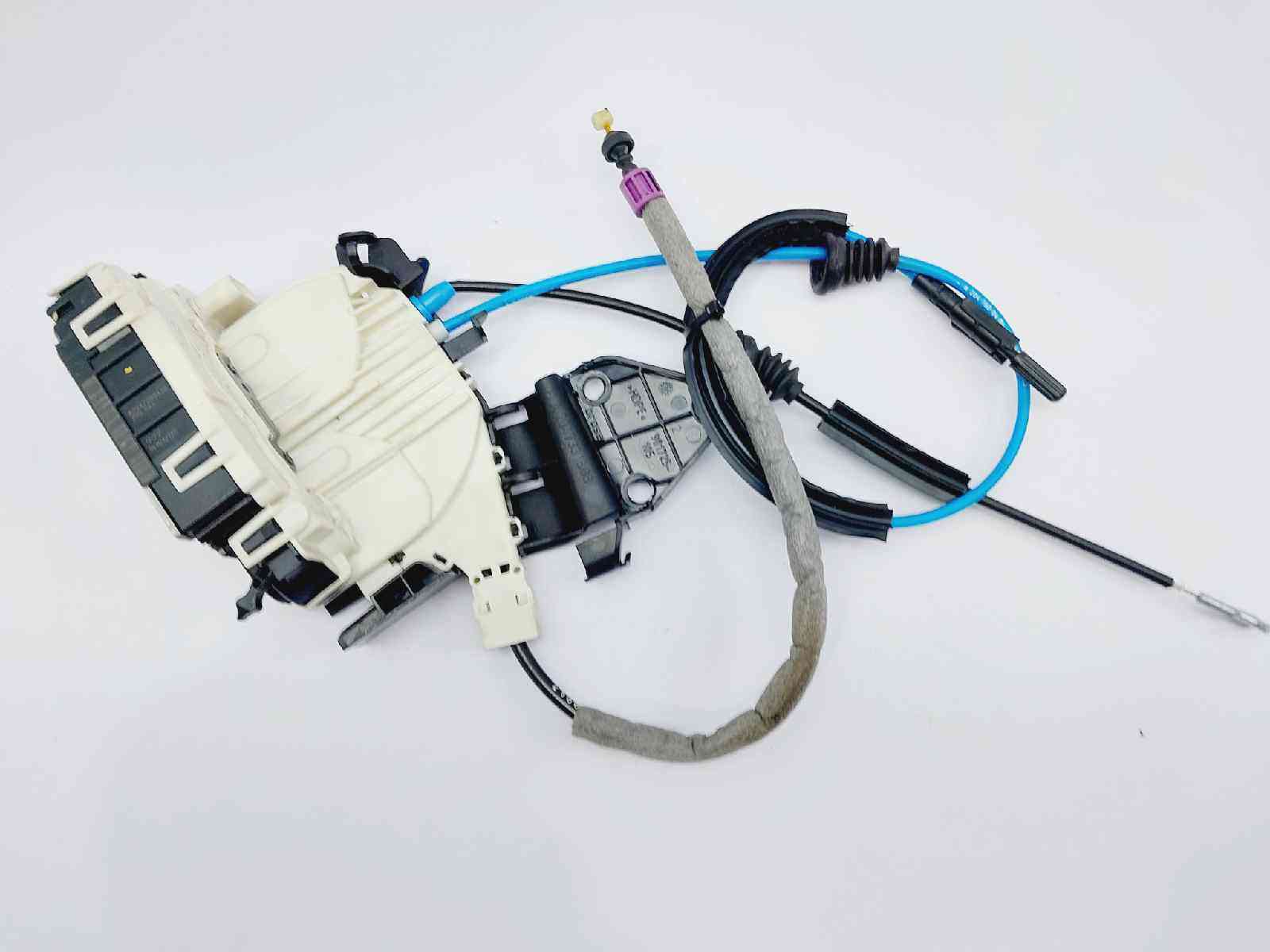 CERRADURA PUERTA TRASERA DERECHA MERCEDES-BENZ CLASE C (W204) BERLINA A2047300435 A2047300435