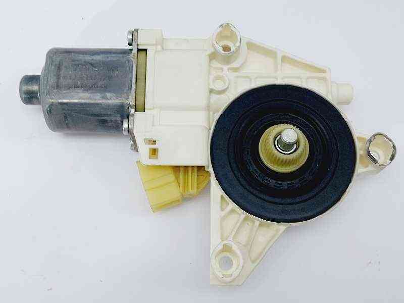 MOTOR ELEVALUNAS DELANTERO DERECHO MERCEDES-BENZ CLASE C (W204) BERLINA A2048200242 A2048200242