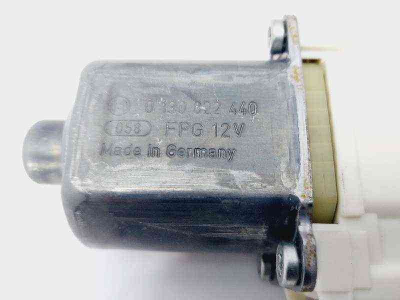 MOTOR ELEVALUNAS DELANTERO DERECHO MERCEDES-BENZ CLASE C (W204) BERLINA A2048200242 A2048200242 - Vista 2