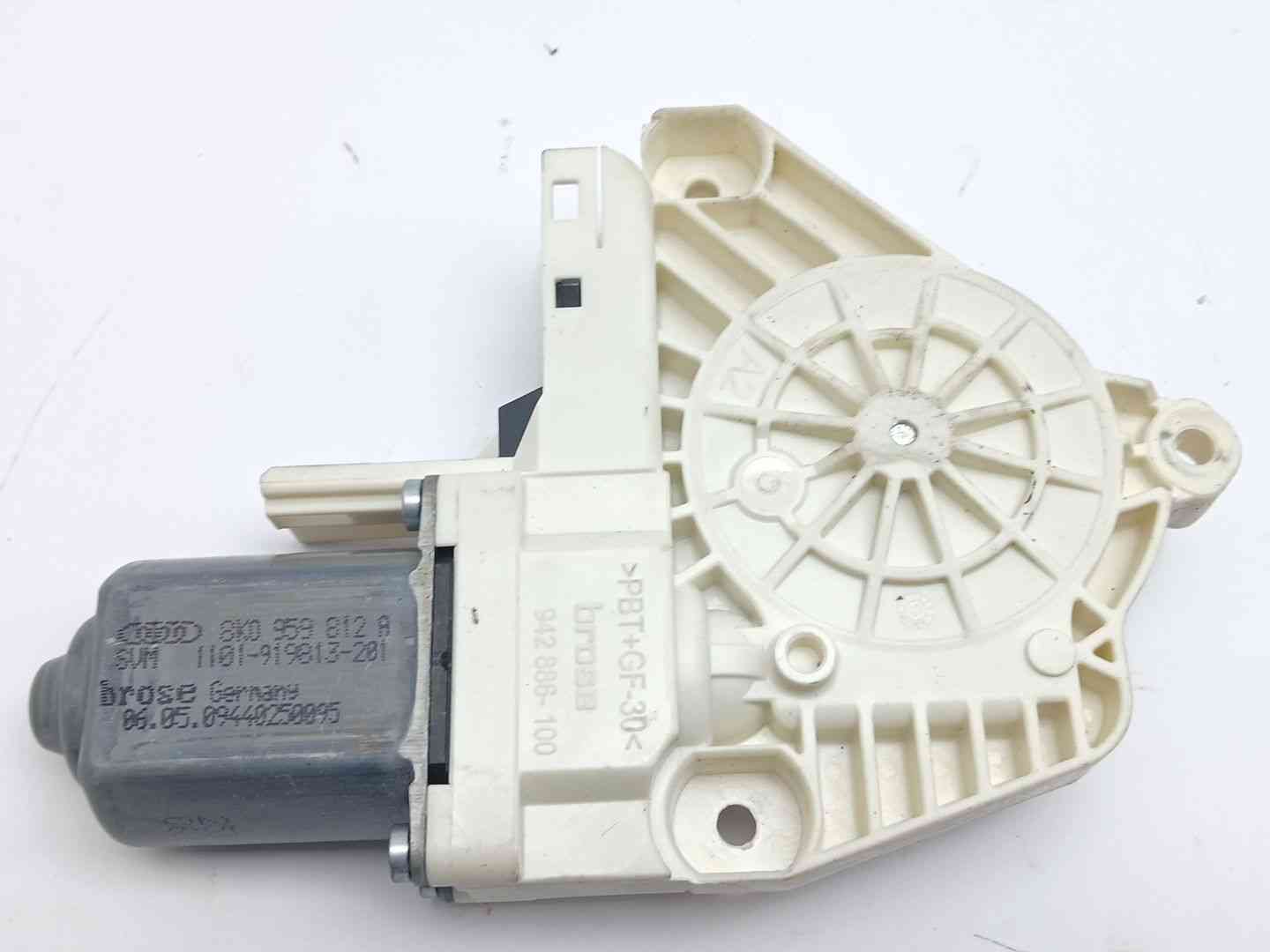 MOTOR ELEVALUNAS TRASERO DERECHO AUDI A4 B8 Avant (8K5) 8K0959812A 8K0959812A