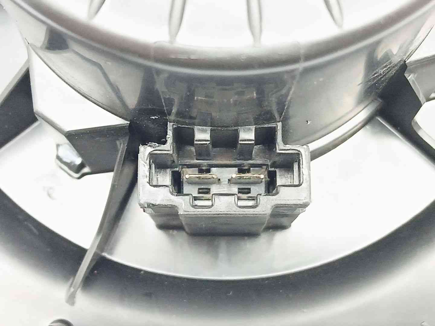 MOTOR CALEFACCION AUDI A1 SPORTBACK (8XF) 6R1819015A 6R1819015A - Vista 3