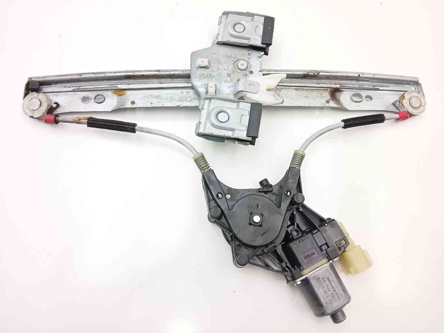 ELEVALUNAS DELANTERO DERECHO FORD FIESTA (CCN) 8A61A23200 / 8A6114553B 8A61A232008A6114553B