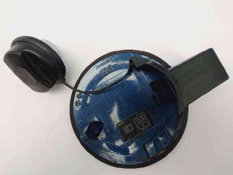 TAPA EXTERIOR COMBUSTIBLE OPEL CORSA E 13183306 / 13427916 1318330613427916 - Vista 2