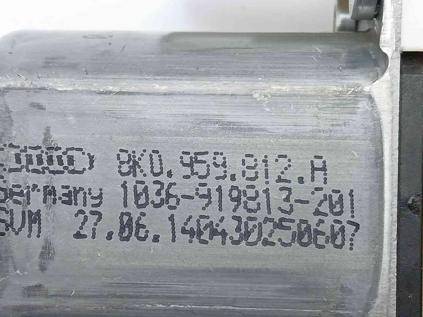 MOTOR ELEVALUNAS TRASERO DERECHO AUDI A4 BER. (B8) 8K0959812A 8K0959812A - Vista 3