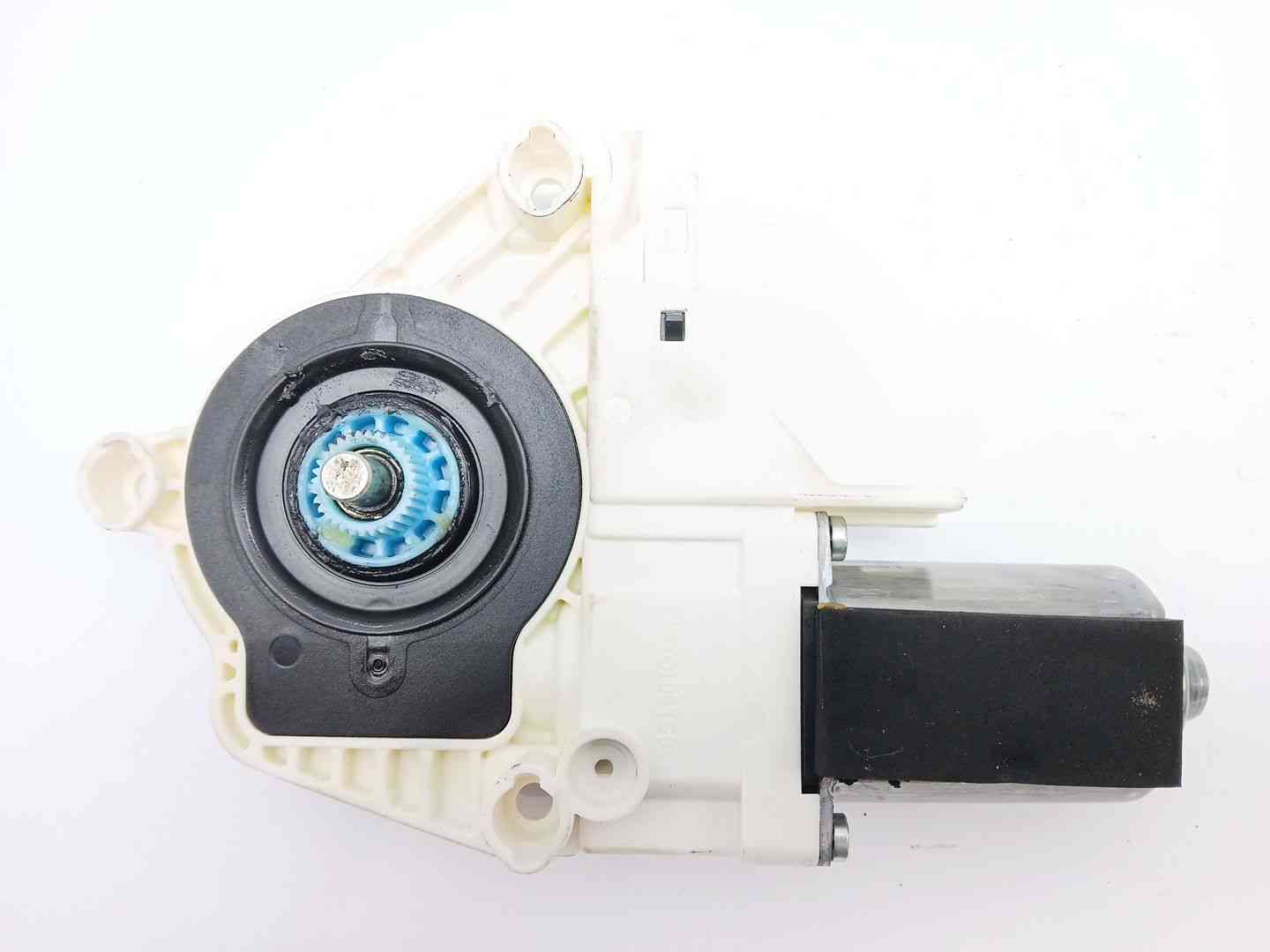 MOTOR ELEVALUNAS DELANTERO DERECHO AUDI A4 BER. (B8) 8K0959802A 8K0959802A