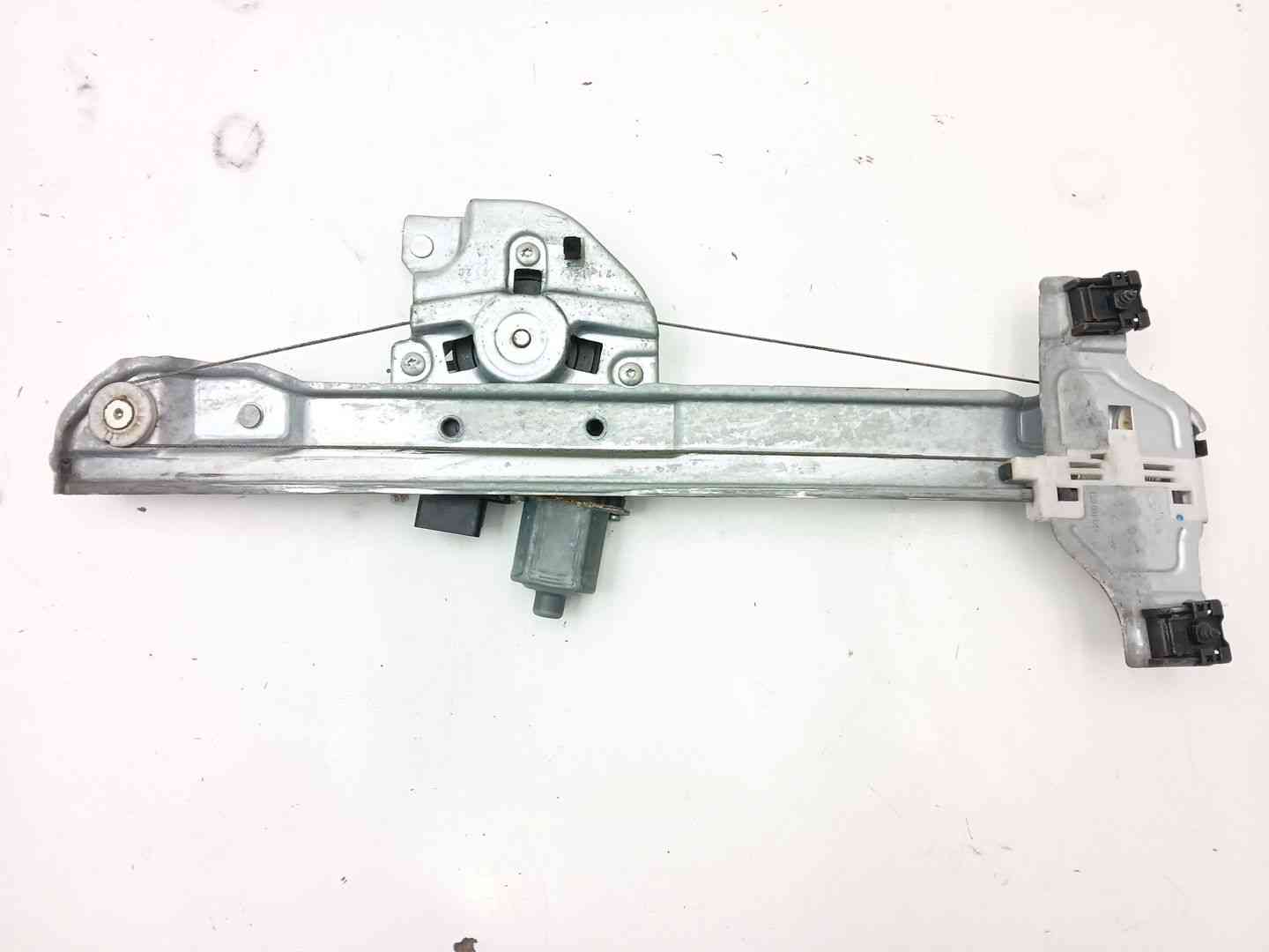 ELEVALUNAS DELANTERO IZQUIERDO PEUGEOT 2008 I (CU_) 9806088180 / 9806081880 / 0130822969 980608818098060818800130822969