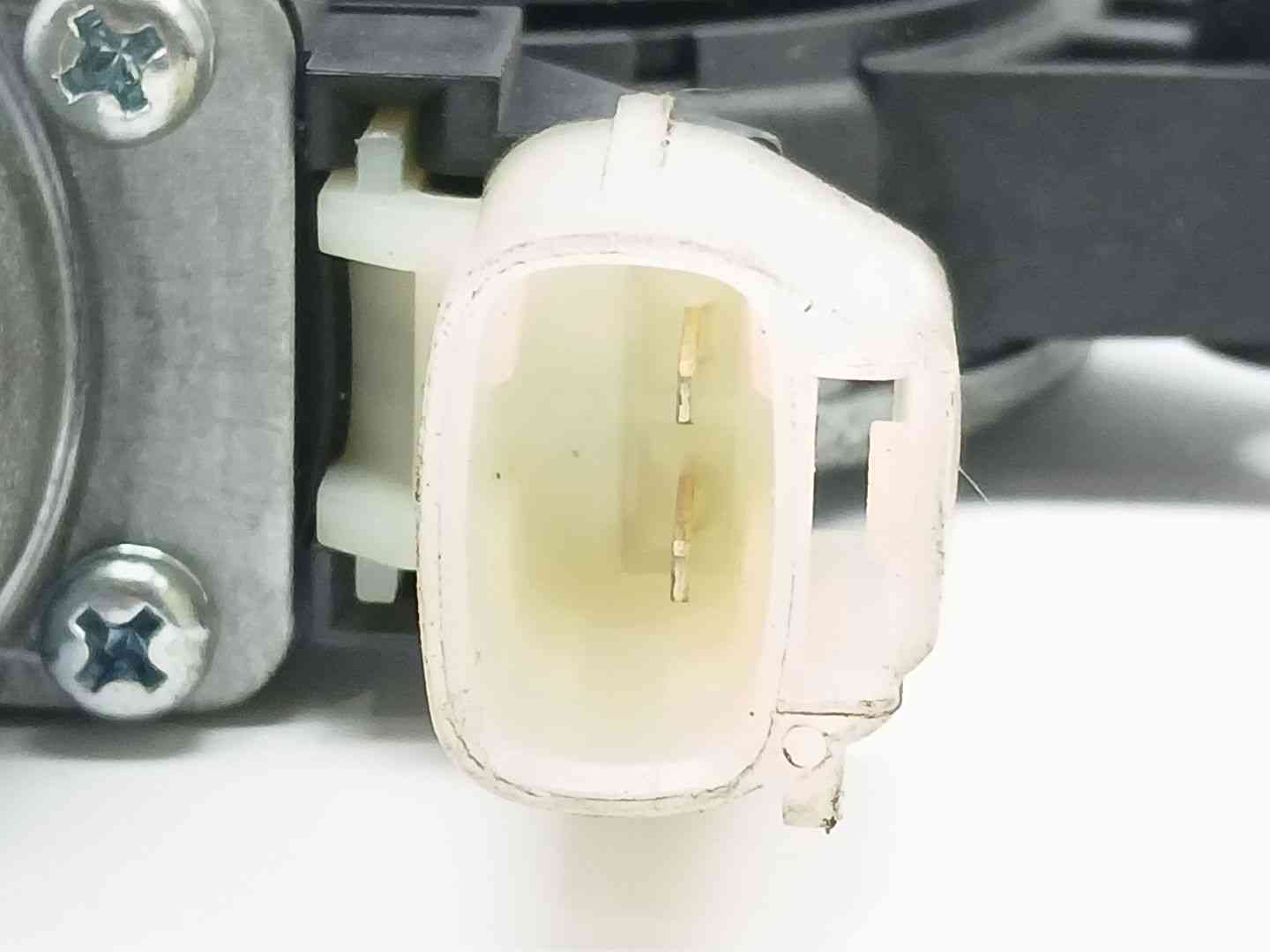 MOTOR ELEVALUNAS DELANTERO DERECHO KIA CARENS IV 82460A4000 / DH2621005480 82460A4000DH2621005480 - Vista 2