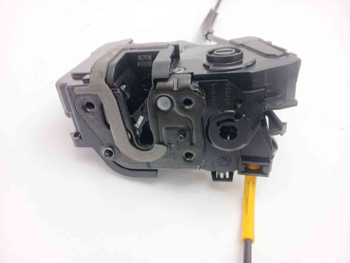 CERRADURA PUERTA TRASERA IZQUIERDA CITROËN C4 III (BA_, BB_, BC_) 9832797580 9832797580